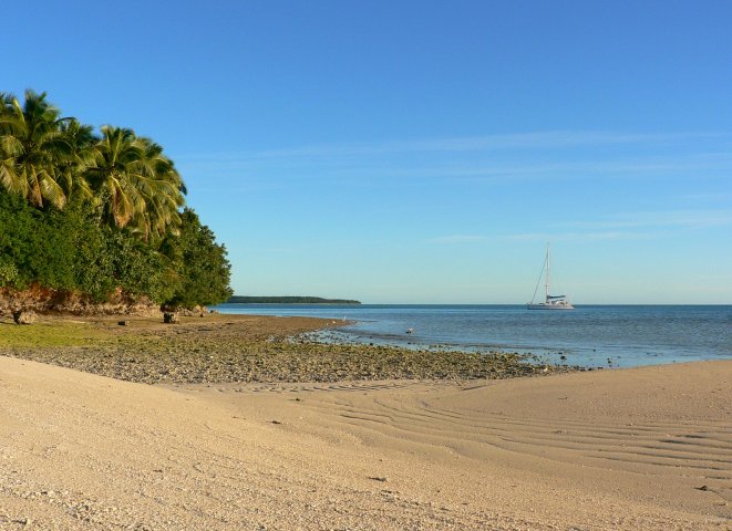 118- Imagine au mouillage de Leke Leka 